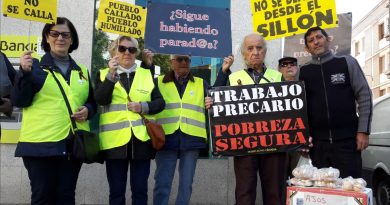 Yayoflautas responden a la cuestión “por qué seguís en la calle” tras la subida de las pensiones hasta el IPC Yayoflautas responden a la cuestión “por qué seguís en la calle” tras la subida de las pensiones hasta el IPC