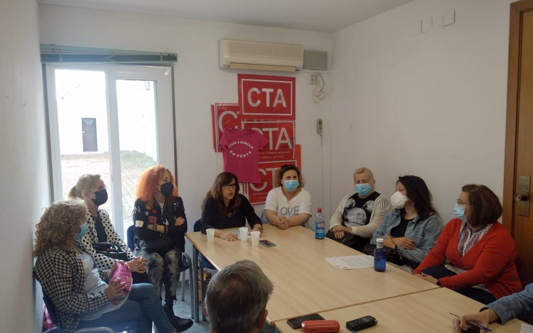 Las trabajadoras de la ayuda a domicilio «inundarán» Córdoba con denuncias sobre su mala situación laboral