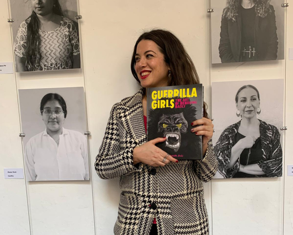 Un estudio revisa la traducción de las obras de Guerrilla Girls