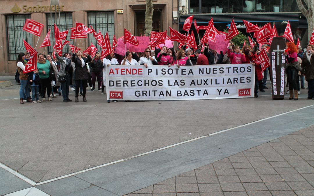 Las auxiliares de ayuda a domicilio se hacen escuchar en el Bulevar